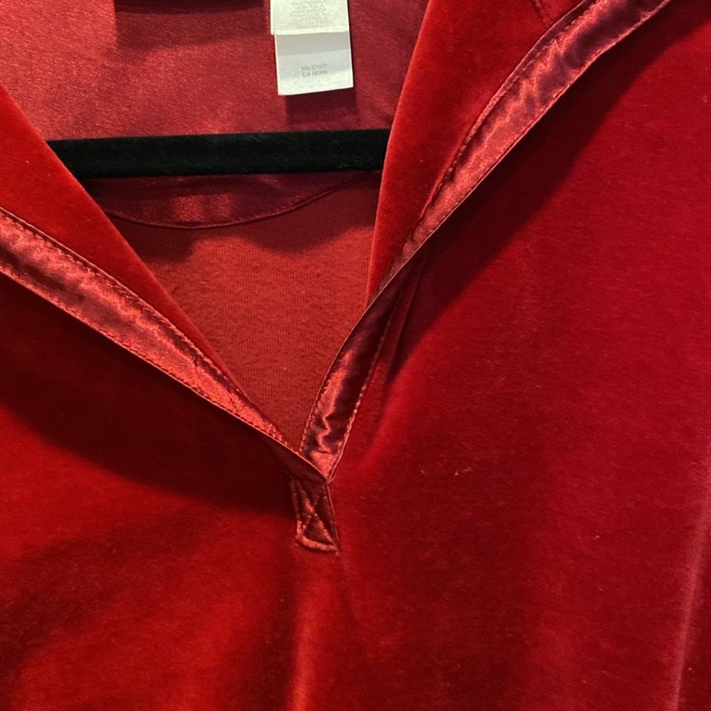Liz Claiborne velvet tunic sweater - Picture 3 of 4